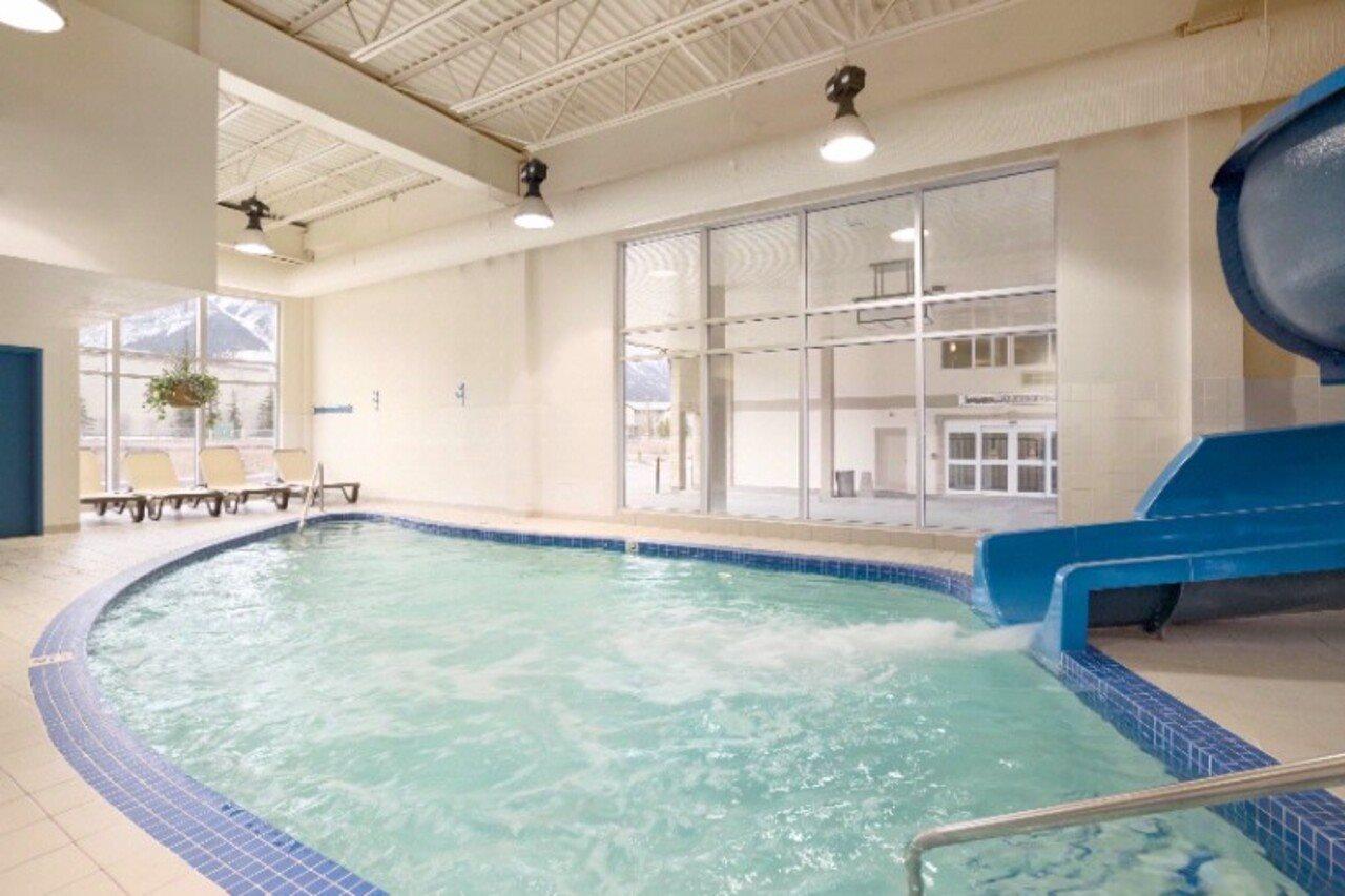 Canmore Inn & Suites Eksteriør billede