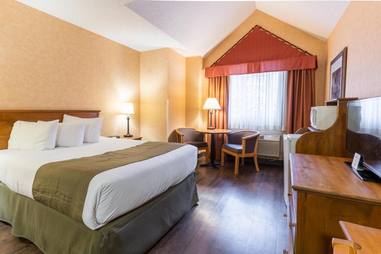 Canmore Inn & Suites Eksteriør billede
