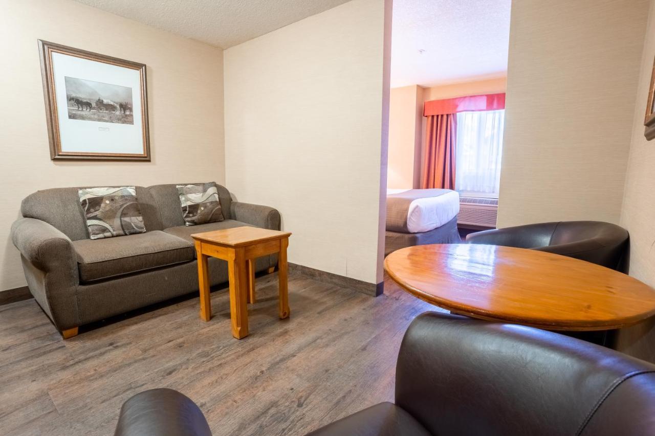 Canmore Inn & Suites Eksteriør billede