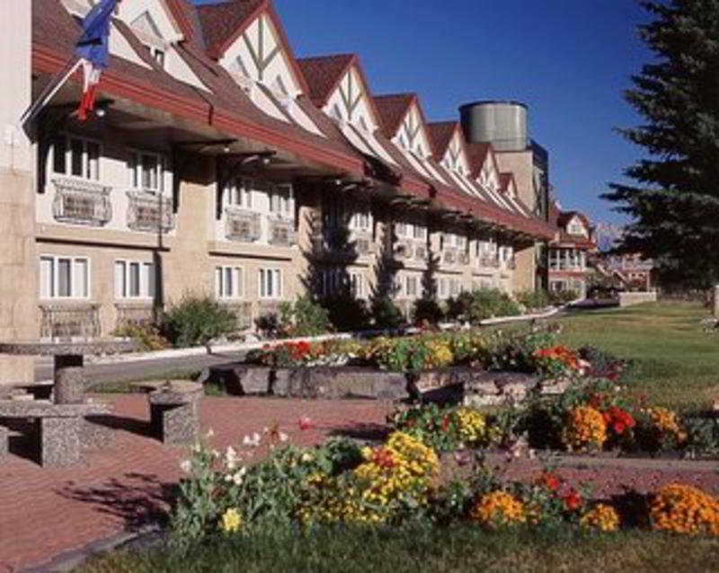 Canmore Inn & Suites Eksteriør billede