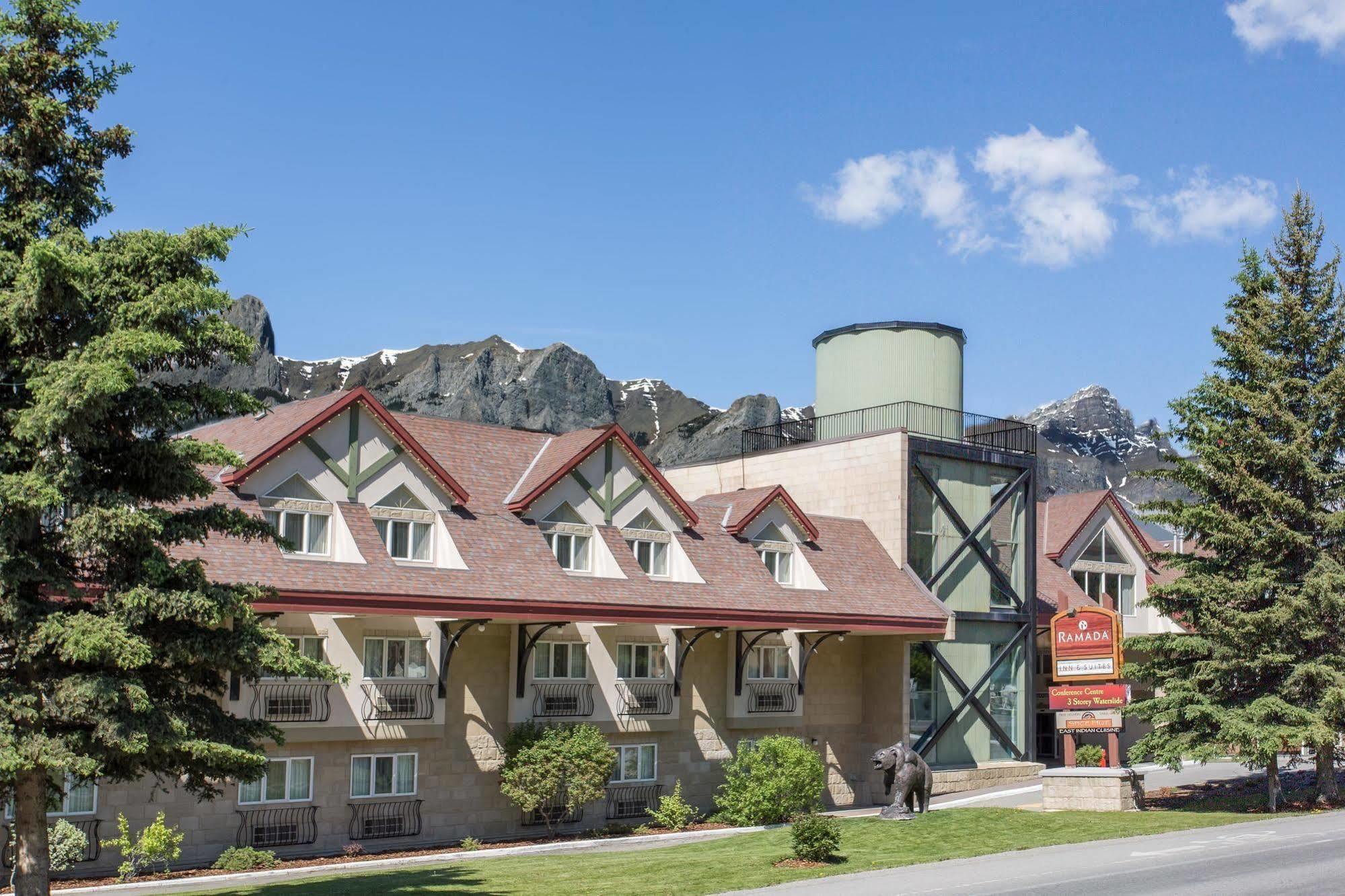 Canmore Inn & Suites Eksteriør billede