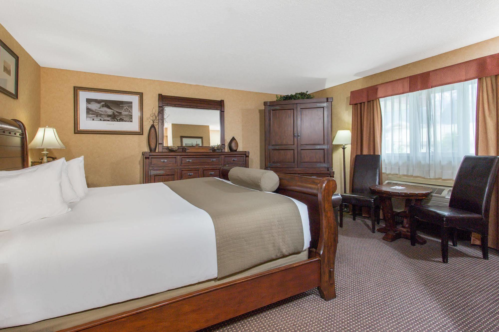 Canmore Inn & Suites Eksteriør billede